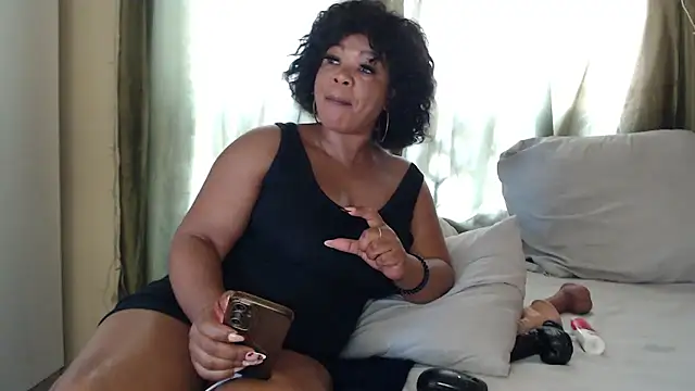 Foxybrownxx1 online show from January 15, 7:01 am