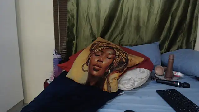 Foxybrownxx1 online show from April 3, 7:20 pm