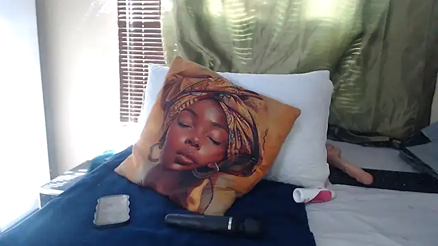 Foxybrownxx1 online show from April 7, 7:21 am