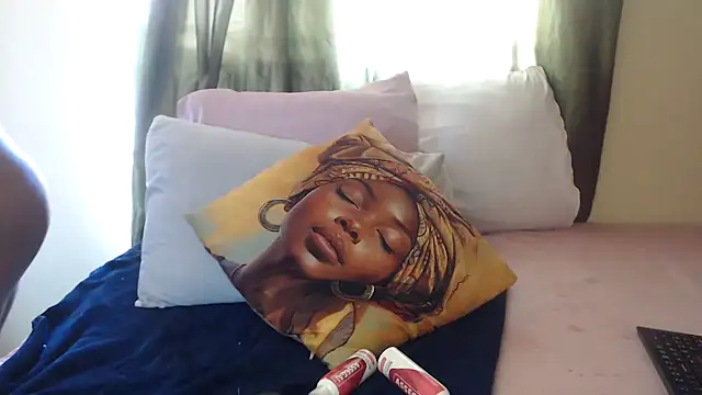 Foxybrownxx1 online show from February 7, 8:00 am