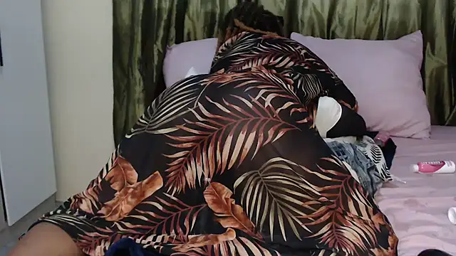 Foxybrownxx1 online show from November 25, 6:19 pm