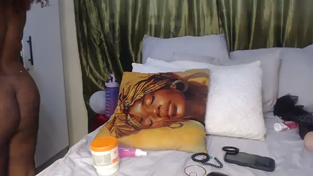 Foxybrownxx1 online show from March 15, 6:15 pm