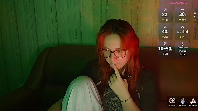 Rudy 02 online show from February 6, 9:00 pm