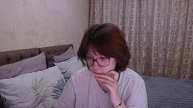 Rudy 02 online show from February 15, 1:39 am