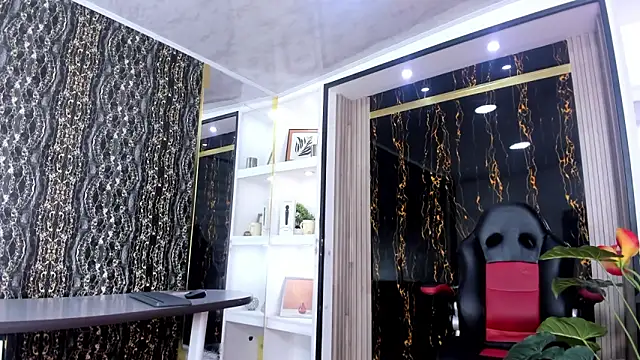 MirandaRossi online show from February 27, 2:56 am