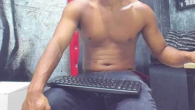 Derek Lustfordx online show from February 26, 11:11 am