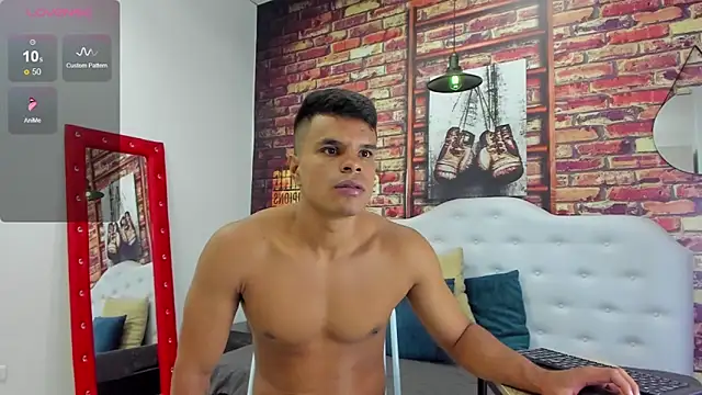 Derek Lustfordx online show from October 4, 11:56 am