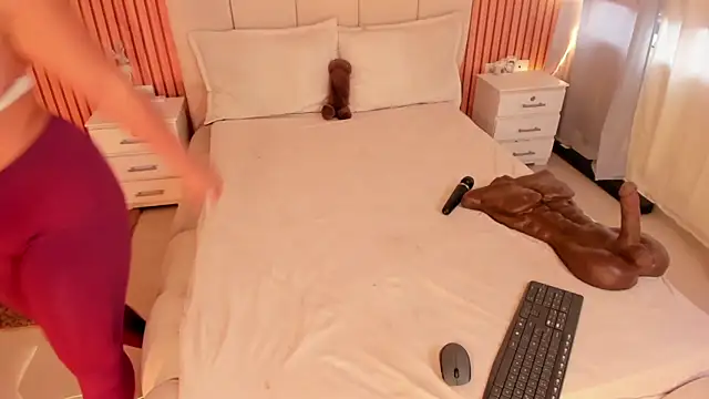 SofiiSweet  online show from December 19, 10:23 pm