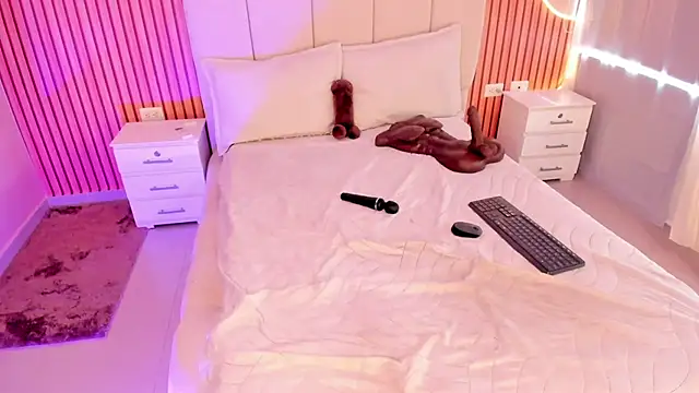 Snapshot of SofiiSweet_ chatting on November 16, 7:40 pm SofiiSweet online show from November 16, 7:40 pm