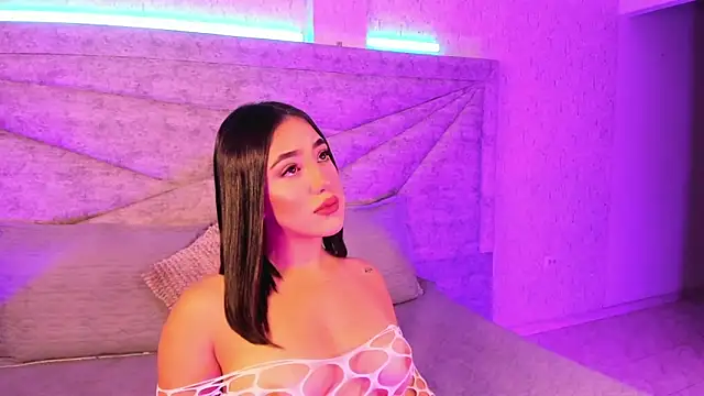 Snapshot of SofiiSweet_ chatting on October 25, 1:56 pm SofiiSweet  online show from October 25, 1:56 pm