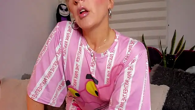 Sammykatt online show from October 18, 11:34 am