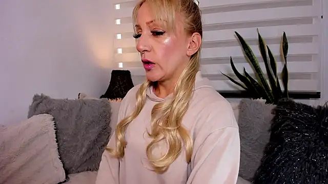 Sammykatt online show from December 2, 4:19 pm