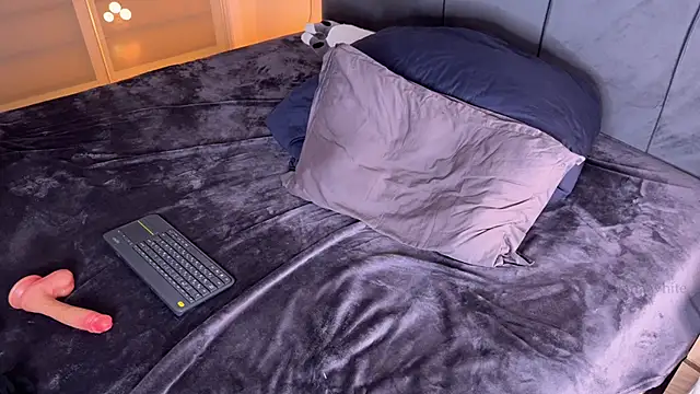 mirai meeow online show from January 31, 7:12 pm