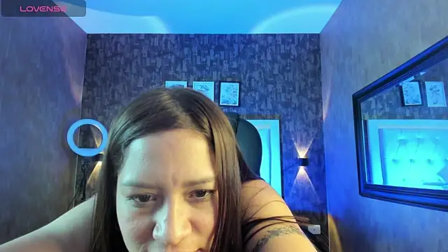 Snapshot of samantha__karolstone chatting on February 4, 11:49 pm samantha karolstone online show from February 4, 11:49 pm