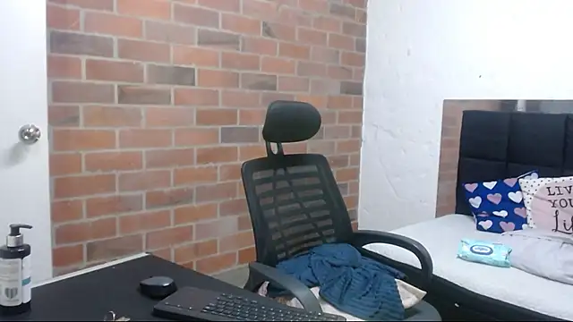 samantha  karolstone online show from March 26, 4:44 am