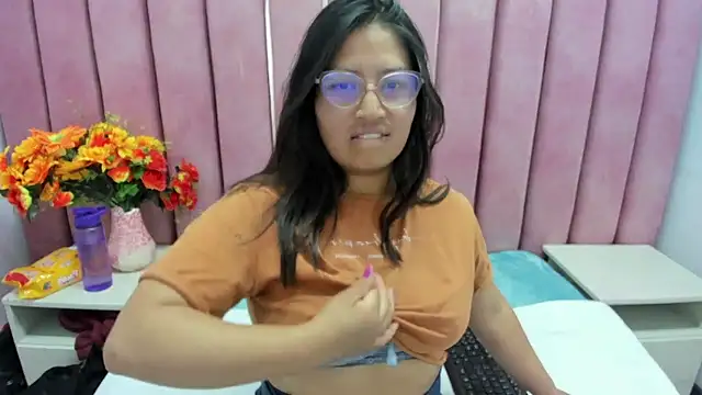 Miaa Smiith  online show from September 27, 3:12 am