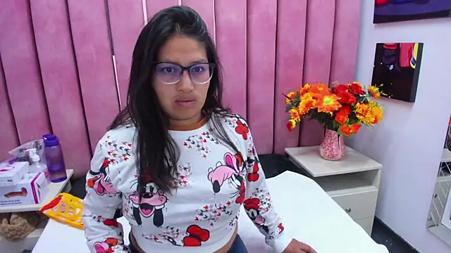 Miaa Smiith  online show from October 30, 3:27 am