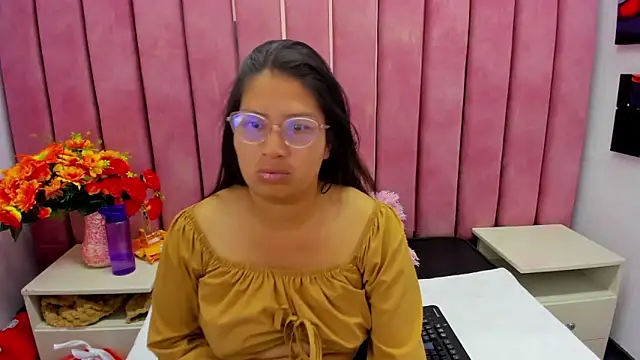 Miaa Smiith  online show from September 18, 3:09 am