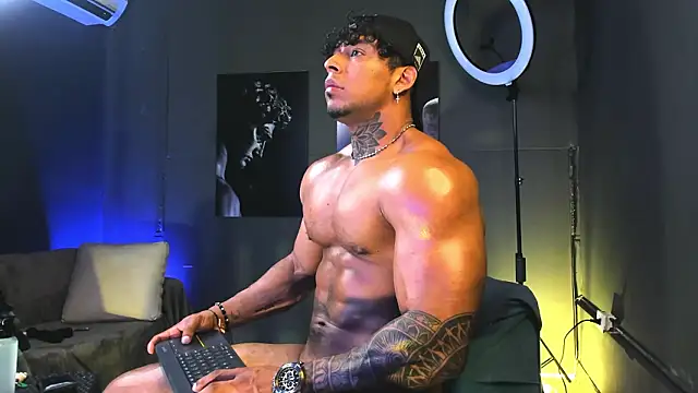 bradley smith online show from February 12, 2:06 pm