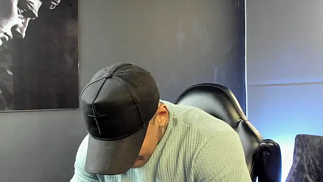 bradley smith online show from November 7, 12:37 am