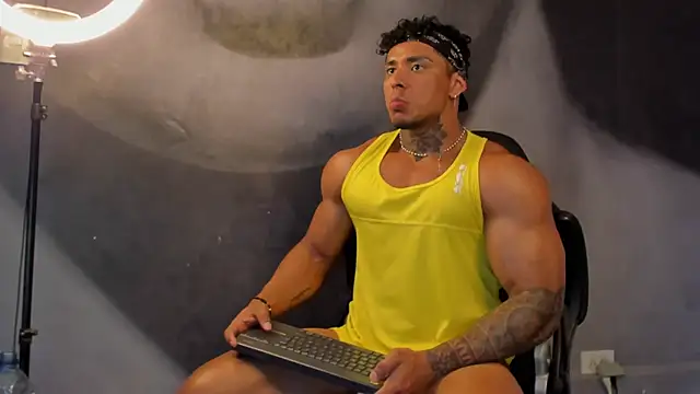 bradley smith online show from March 14, 7:44 pm