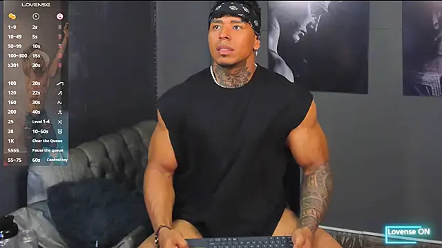 Snapshot of bradley_smith chatting on June 28, 1:34 am bradley smith online show from June 28, 1:34 am