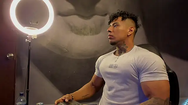 bradley smith online show from March 18, 2:51 am