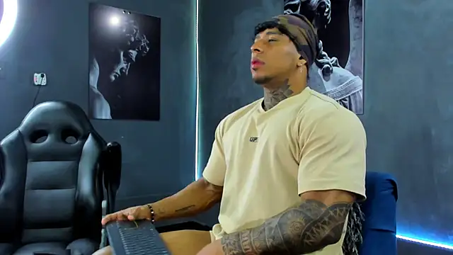 bradley smith online show from October 14, 2:45 am