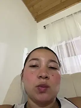 queen angelique online show from February 8, 2:53 am