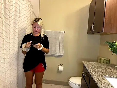 Snapshot of girlfriendmissy chatting on September 14, 8:42 pm girlfriendmissy online show from September 14, 8:42 pm