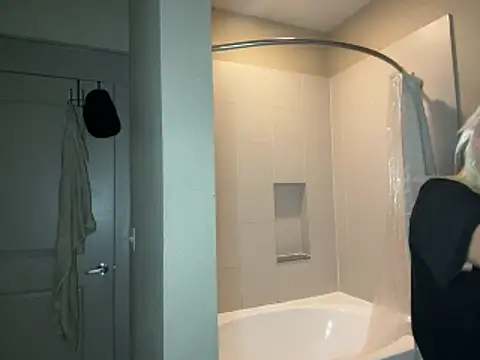 girlfriendmissy online show from November 10, 9:09 pm