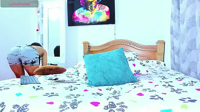 Snapshot of Emmy_cole_ chatting on March 14, 8:28 pm Emmy cole online show from March 14, 8:28 pm