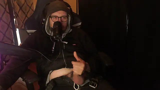 chicostick413 online show from March 12, 4:44 pm