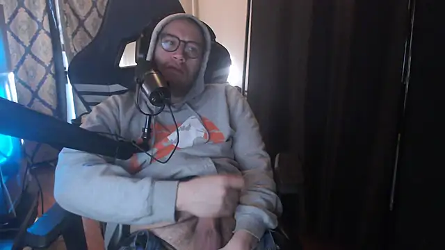 chicostick413 online show from March 24, 12:16 pm