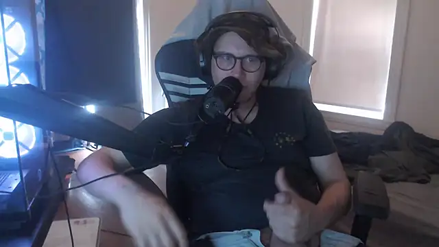 chicostick413 online show from September 29, 4:45 pm