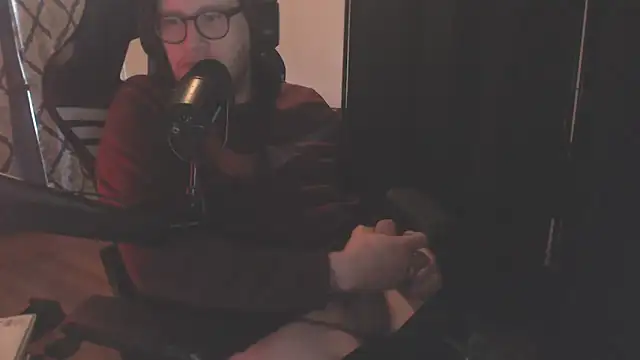 chicostick413 online show from January 5, 7:06 pm