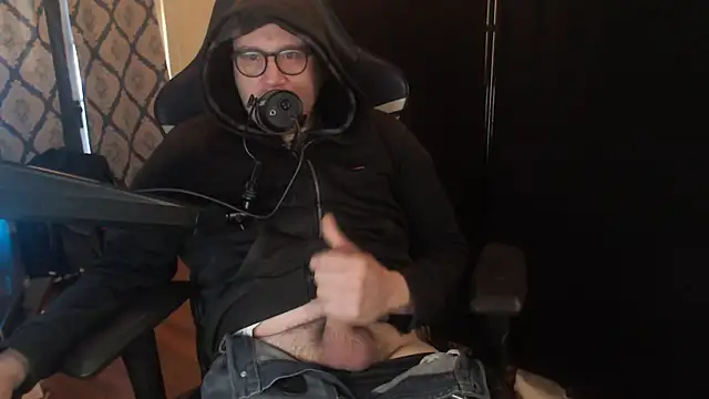 chicostick413 online show from February 5, 12:45 pm