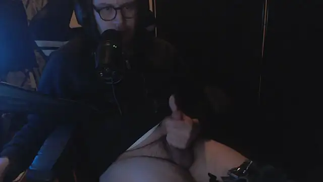 chicostick413 online show from December 23, 2:00 am