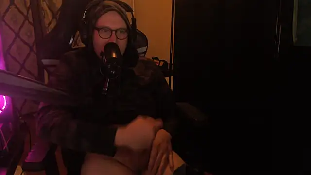 chicostick413 online show from March 25, 12:33 am