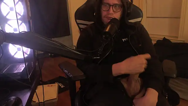 chicostick413 online show from September 21, 11:54 pm