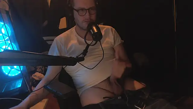 chicostick413 online show from November 29, 4:01 am