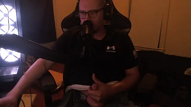 chicostick413 online show from October 26, 2:12 am