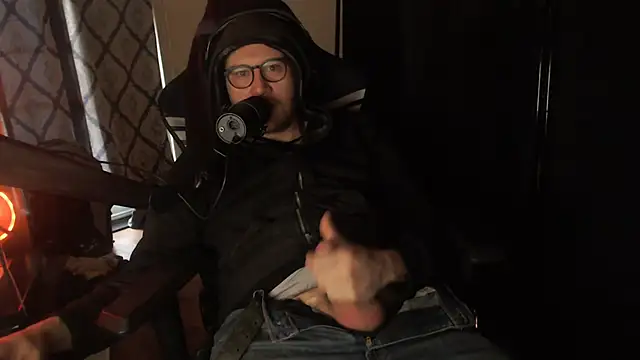 chicostick413 online show from February 15, 1:43 pm