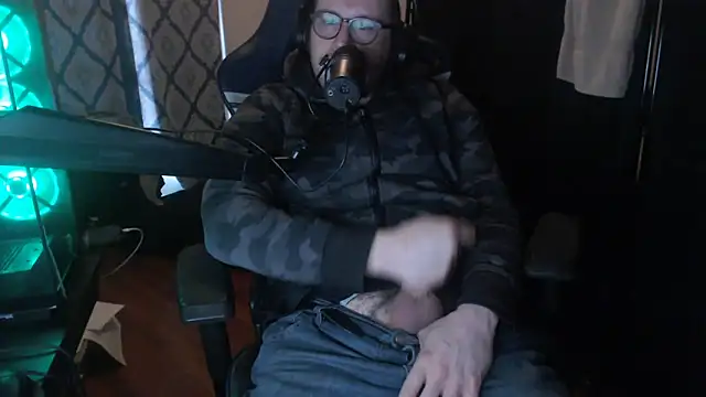 chicostick413 online show from February 14, 2:28 pm