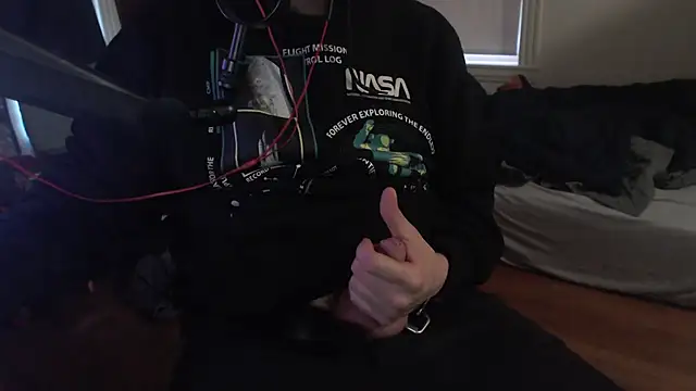 chicostick413 online show from March 11, 9:15 pm