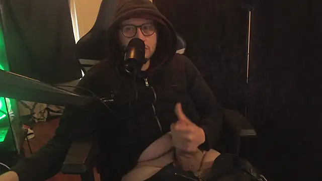 chicostick413 online show from December 1, 2:07 pm