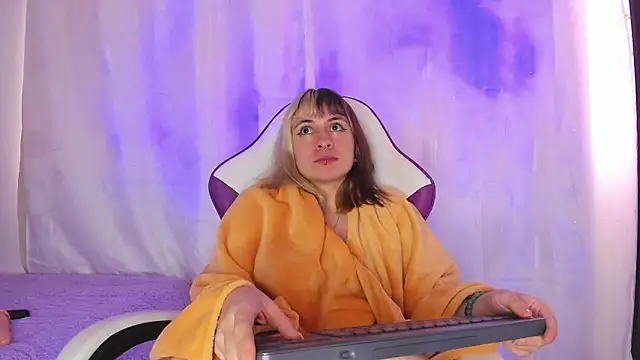 GilaKat online show from January 21, 11:35 am