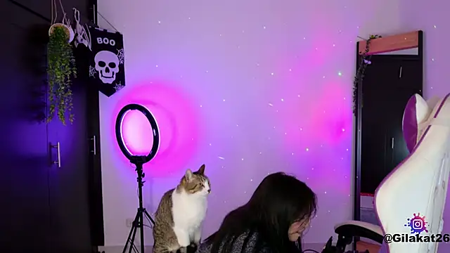 GilaKat online show from November 10, 6:18 am