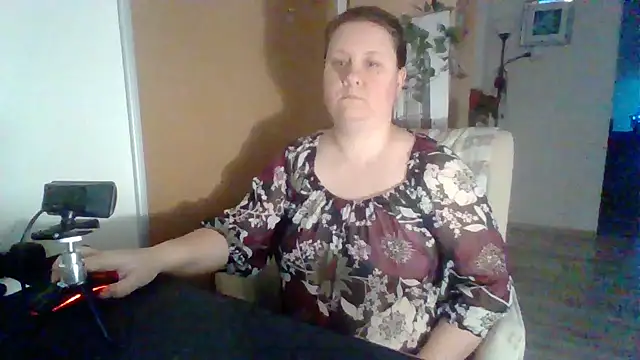 ReifeVenna online show from December 19, 3:41 pm