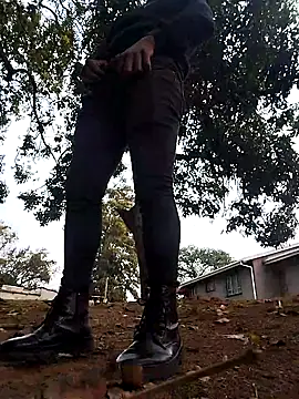 Snapshot of Chocolate_factory_man chatting on September 20, 4:17 am Chocolate factory man online show from September 20, 4:17 am